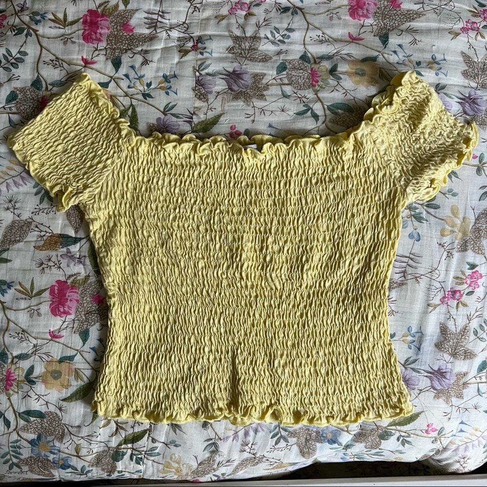 Stradivarius Pastel Yellow Ruffle Edge Crop Top